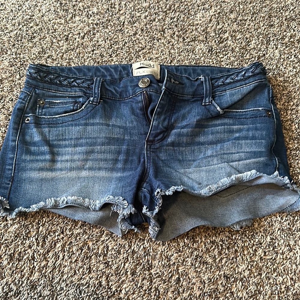 Mudd braided wasteband shorts